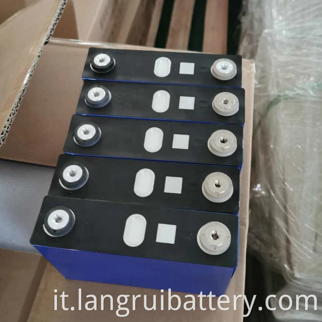 3,2 V 40AH PRISMATIC LIFEPO4 CELLA BATTERA DI LITITIO CON I certificati BIS